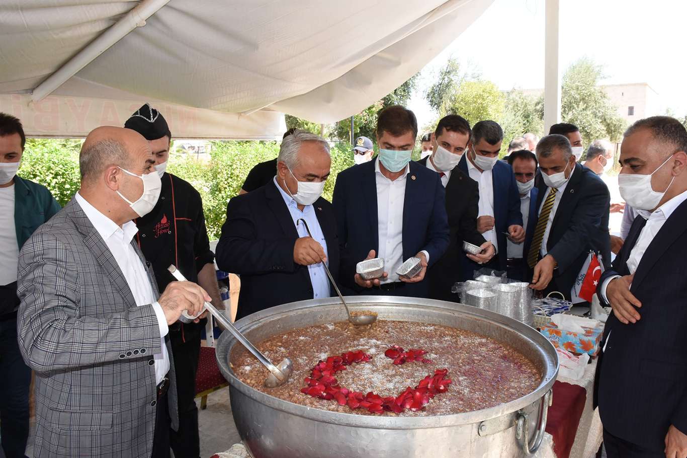Bakan Yardımcısı Ersoy, Nusaybin ilçesinde incelemelerde bulundu Bakan Yardımcısı Ersoy, Nusaybin ilçesinde incelemelerde bulundu